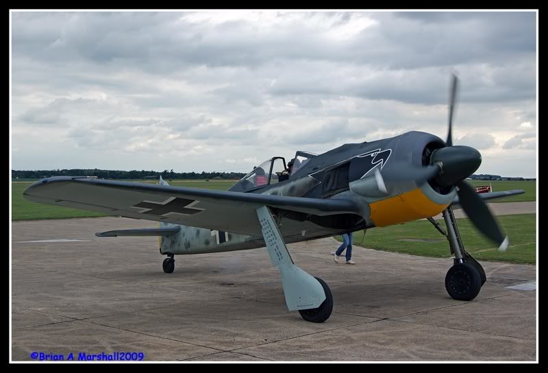 http://i5.photobucket.com/albums/y200/penpusher/01%20Duxford%202009/Duxford%2009Jul09/04.jpg