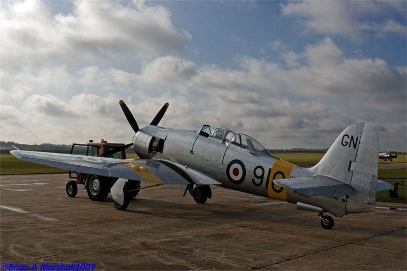 http://i5.photobucket.com/albums/y200/penpusher/01%20Duxford%202009/Duxford%2010Oct09/01.jpg