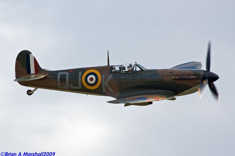 http://i5.photobucket.com/albums/y200/penpusher/01%20Duxford%202009/Duxford%2010Oct09/08.jpg