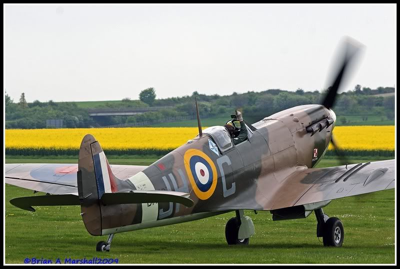 http://i5.photobucket.com/albums/y200/penpusher/01%20Duxford%202009/Duxford%2025Apr09/02.jpg