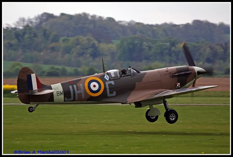 http://i5.photobucket.com/albums/y200/penpusher/01%20Duxford%202009/Duxford%2025Apr09/03.jpg