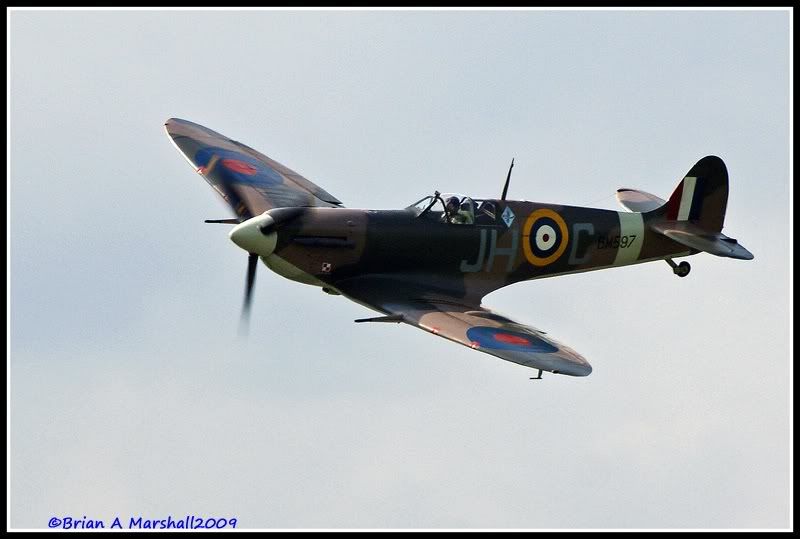 http://i5.photobucket.com/albums/y200/penpusher/01%20Duxford%202009/Duxford%2025Apr09/05.jpg