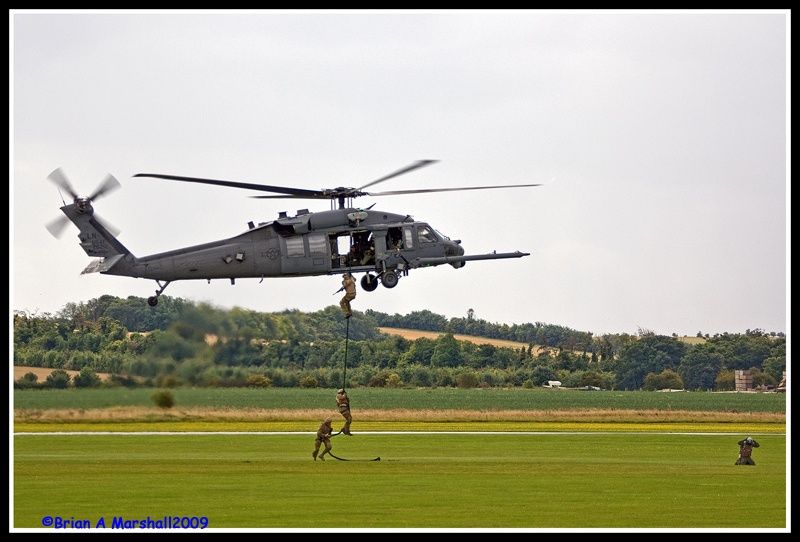 http://i5.photobucket.com/albums/y200/penpusher/01%20Duxford%202009/Duxford%20AAD%2021Aug09/02copy.jpg