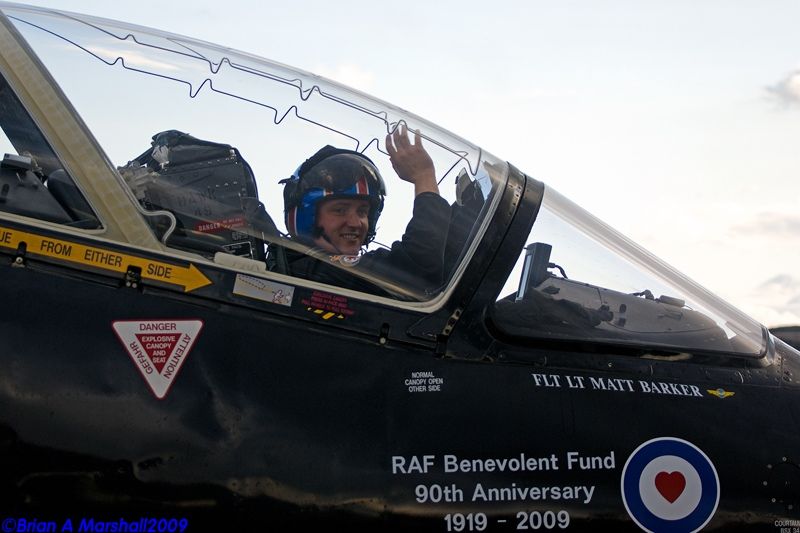 http://i5.photobucket.com/albums/y200/penpusher/01%20Duxford%202009/Duxford%20Show%2011Oct09/15.jpg