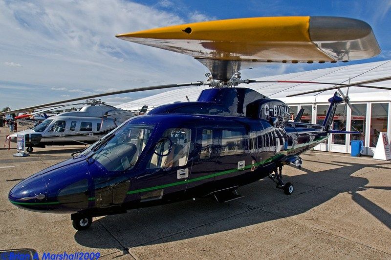 http://i5.photobucket.com/albums/y200/penpusher/01%20Duxford%202009/HeliTsch%2025Sep09/02.jpg