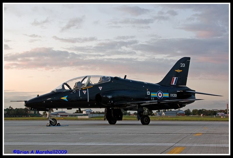 http://i5.photobucket.com/albums/y200/penpusher/02%20Miscellaneous%202009/RAF%20Northolt%2003Sep09/21.jpg
