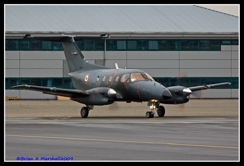 http://i5.photobucket.com/albums/y200/penpusher/02%20Miscellaneous%202009/RAF%20Northolt%20Arrivals%2005Jun09/07.jpg