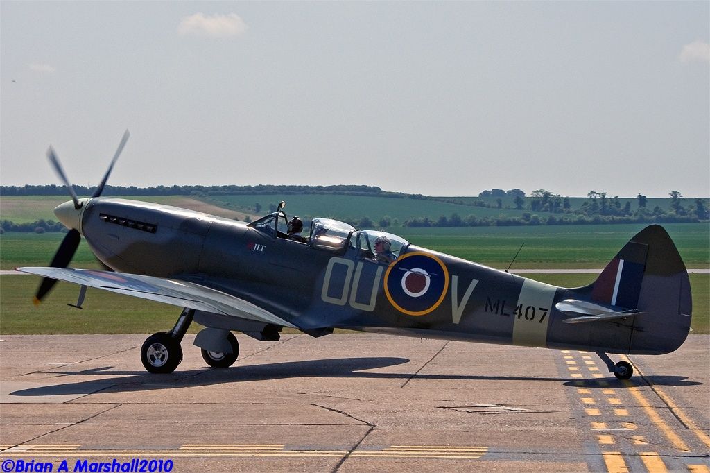http://i5.photobucket.com/albums/y200/penpusher/03%20Duxford%202010/04Jun10/05.jpg