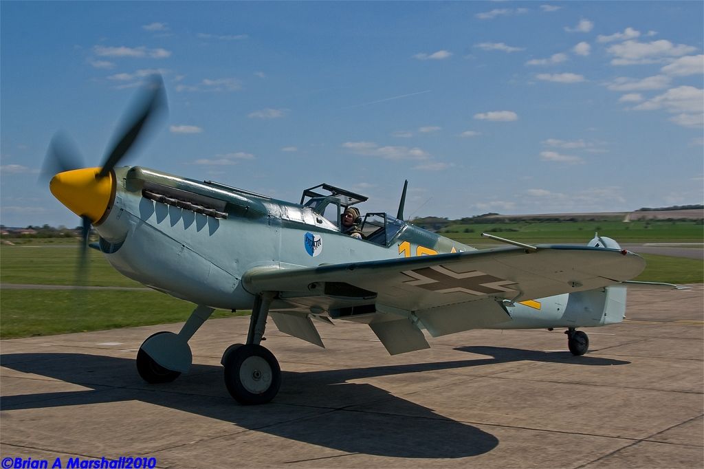 http://i5.photobucket.com/albums/y200/penpusher/03%20Duxford%202010/09%20Duxford%2022Apr10/10.jpg