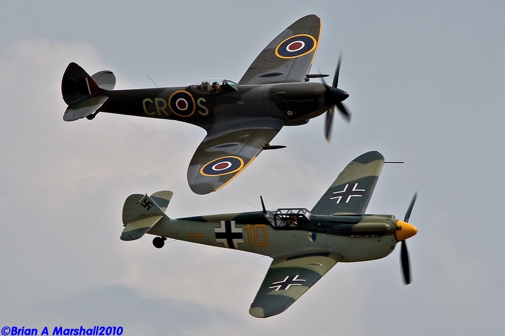 http://i5.photobucket.com/albums/y200/penpusher/03%20Duxford%202010/20%20Duxford%2005Jun10/09.jpg