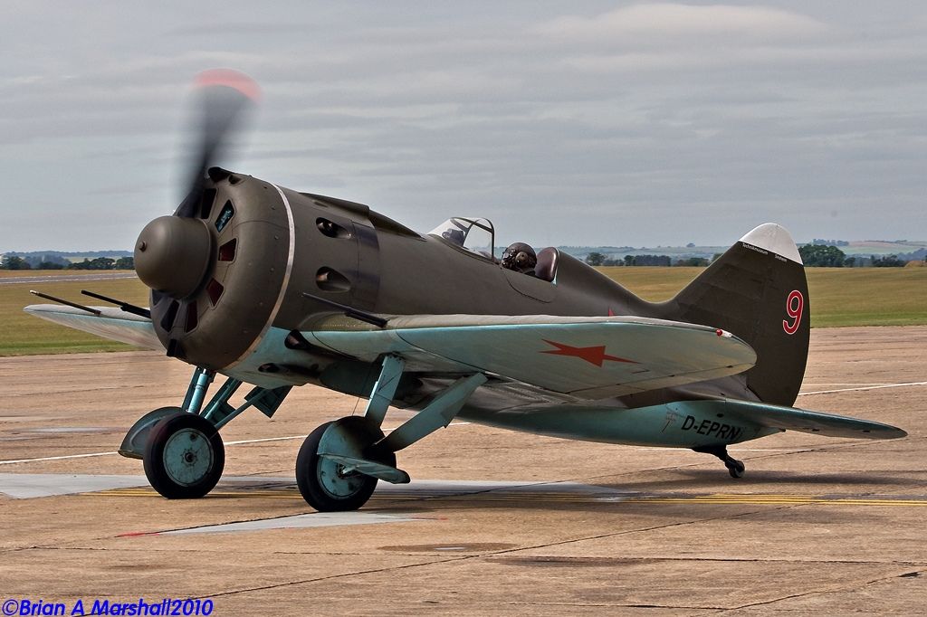 http://i5.photobucket.com/albums/y200/penpusher/03%20Duxford%202010/25%20Legends%202010/02.jpg