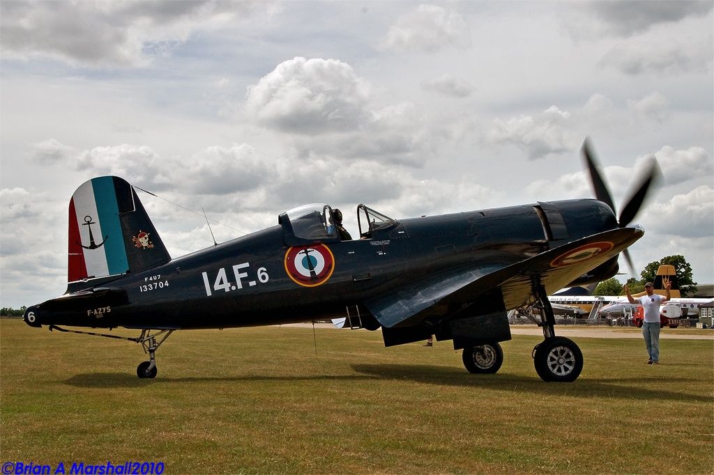 http://i5.photobucket.com/albums/y200/penpusher/03%20Duxford%202010/25%20Legends%202010/04.jpg