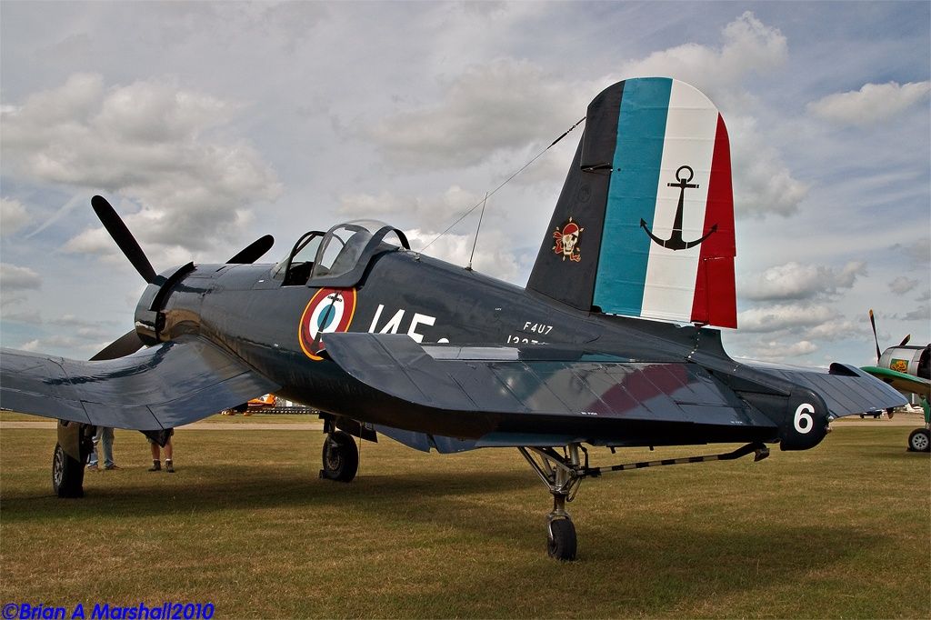 http://i5.photobucket.com/albums/y200/penpusher/03%20Duxford%202010/25%20Legends%202010/05.jpg
