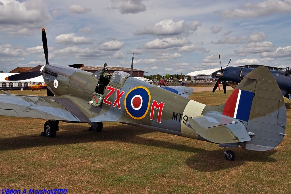 http://i5.photobucket.com/albums/y200/penpusher/03%20Duxford%202010/25%20Legends%202010/06.jpg
