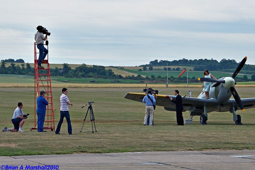 http://i5.photobucket.com/albums/y200/penpusher/03%20Duxford%202010/25%20Legends%202010/16.jpg