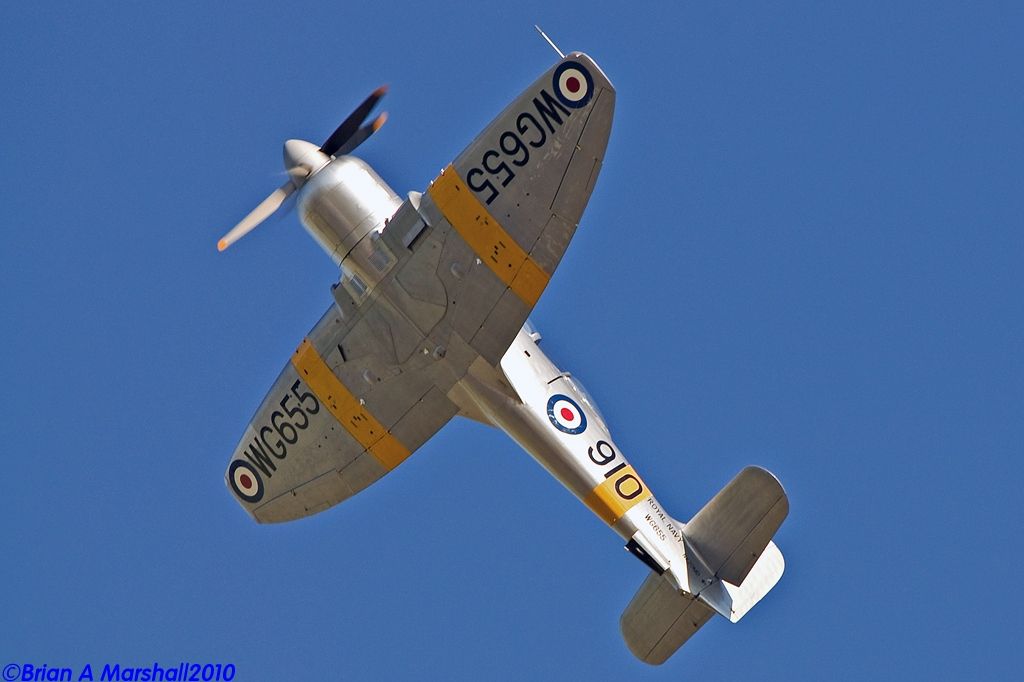 http://i5.photobucket.com/albums/y200/penpusher/03%20Duxford%202010/25%20Legends%202010/29.jpg