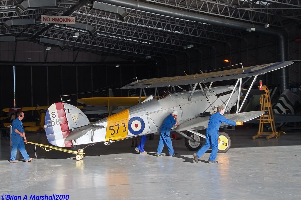 http://i5.photobucket.com/albums/y200/penpusher/03%20Duxford%202010/25%20Legends%202010/31.jpg