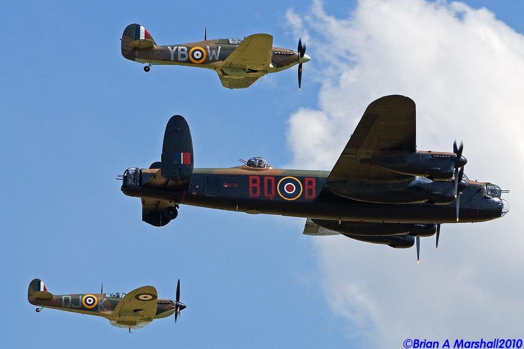 http://i5.photobucket.com/albums/y200/penpusher/03%20Duxford%202010/25%20Legends%202010/40.jpg