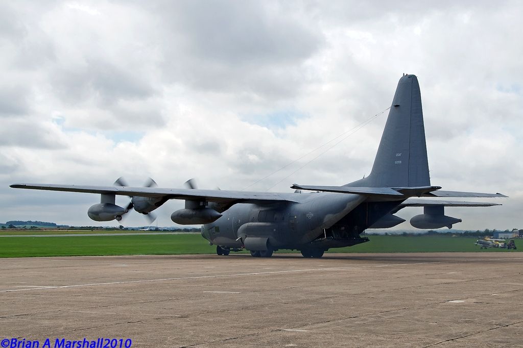 http://i5.photobucket.com/albums/y200/penpusher/03%20Duxford%202010/29%20AAD%2020Aug10/02.jpg