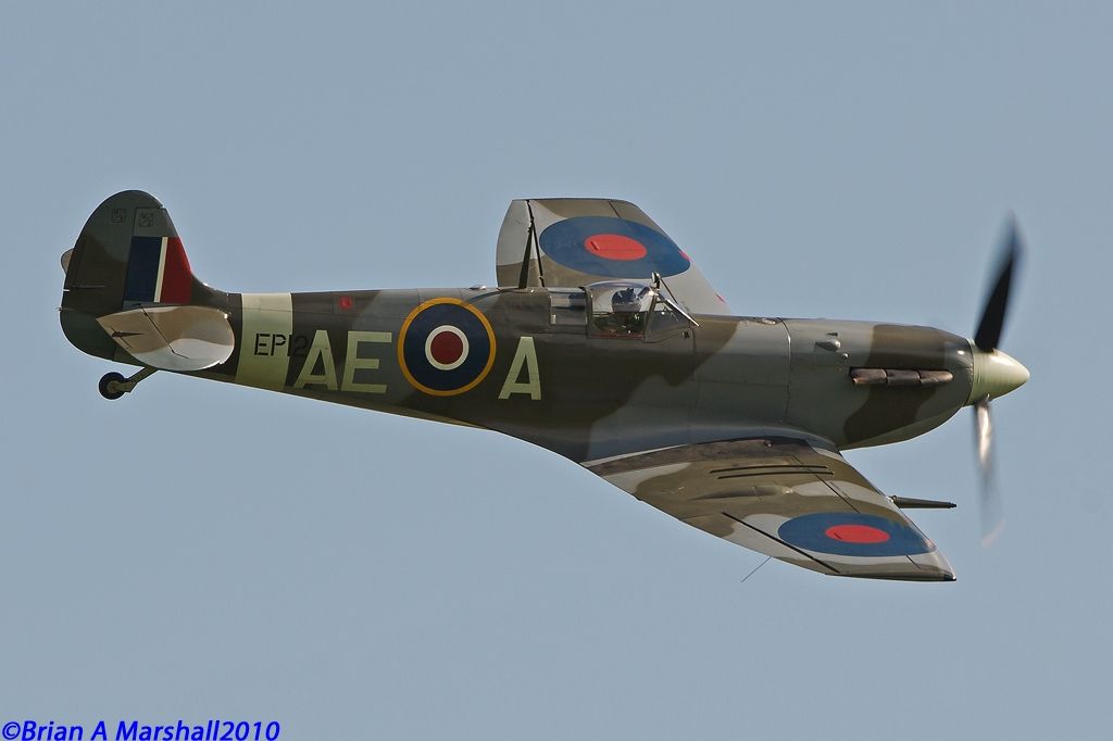 http://i5.photobucket.com/albums/y200/penpusher/03%20Duxford%202010/29%20AAD%2020Aug10/11.jpg