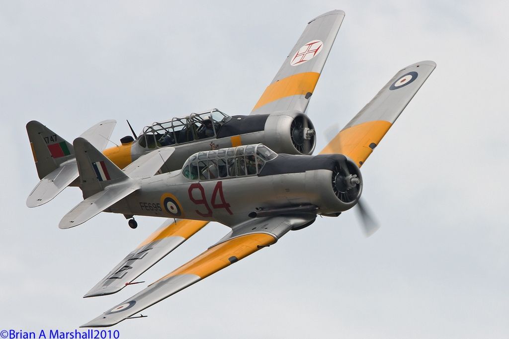 http://i5.photobucket.com/albums/y200/penpusher/03%20Duxford%202010/32%20Duxford%2004Sep10/03.jpg