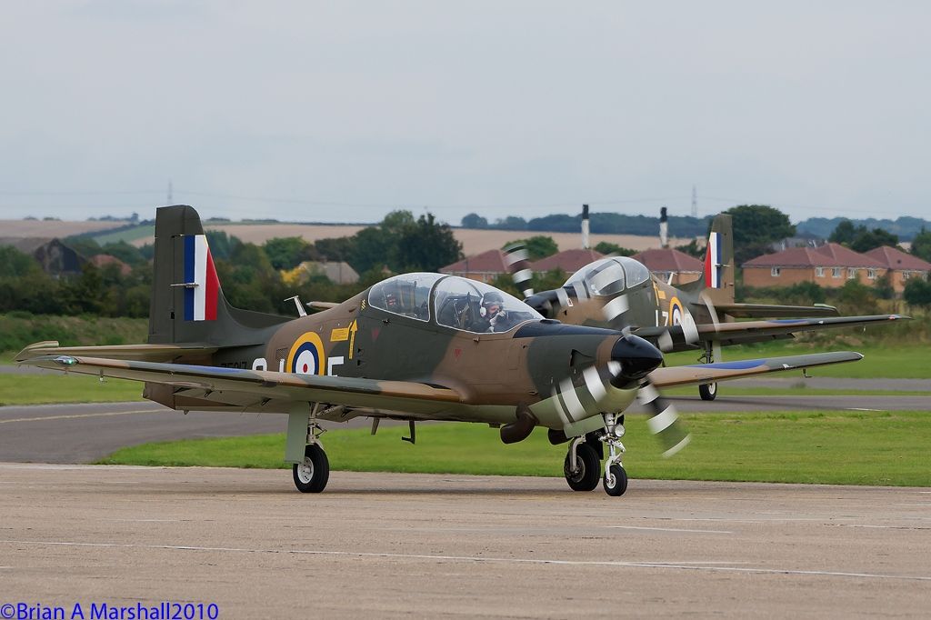 http://i5.photobucket.com/albums/y200/penpusher/03%20Duxford%202010/32%20Duxford%2004Sep10/14.jpg