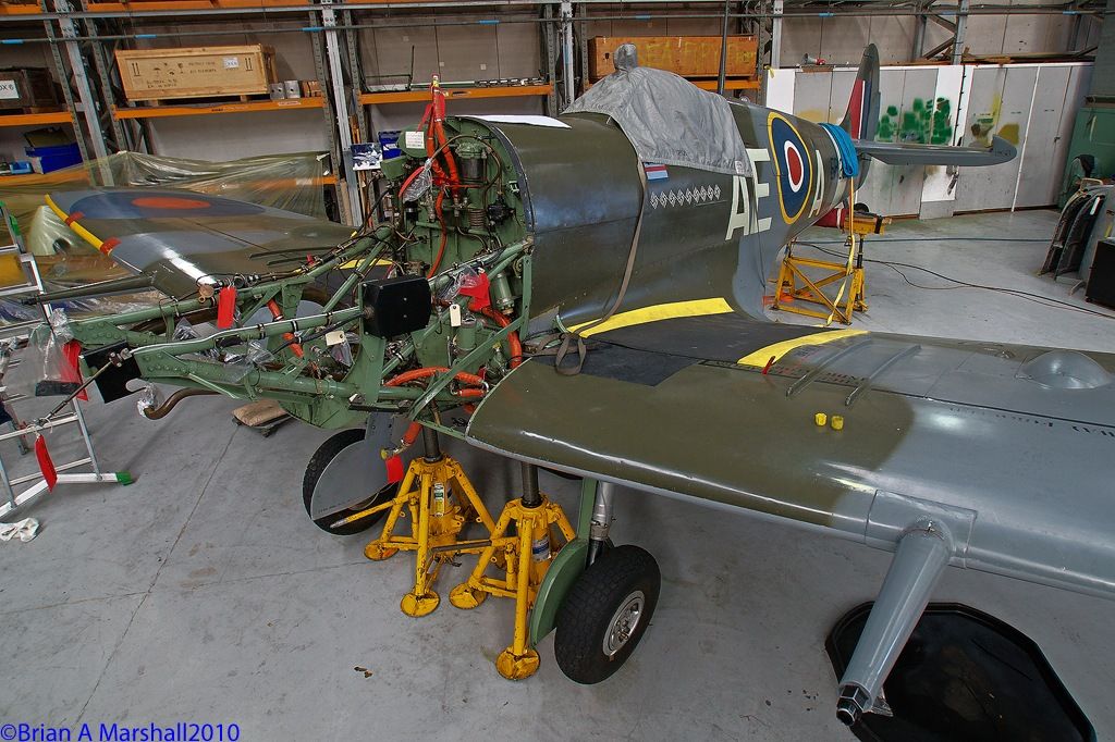 http://i5.photobucket.com/albums/y200/penpusher/03%20Duxford%202010/35%20Duxford%2022Oct10/07.jpg