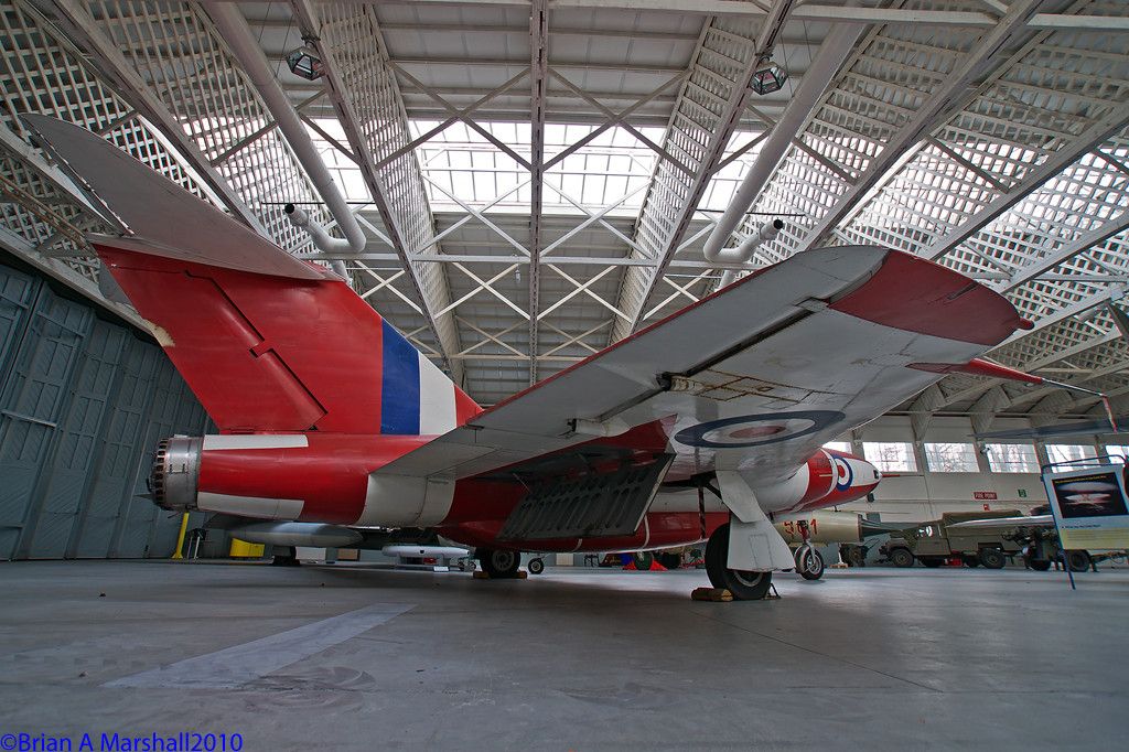 http://i5.photobucket.com/albums/y200/penpusher/03%20Duxford%202010/40%20Duxford%2029Dec10/03.jpg
