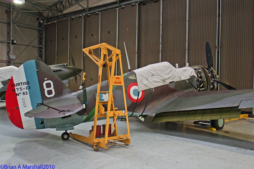 http://i5.photobucket.com/albums/y200/penpusher/03%20Duxford%202010/40%20Duxford%2029Dec10/15.jpg
