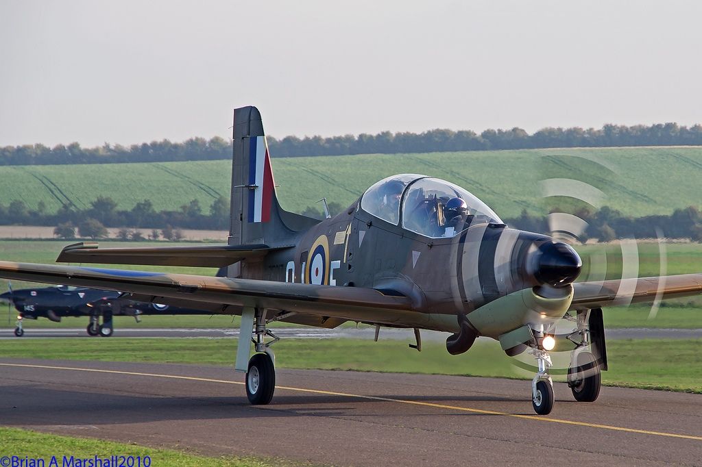 http://i5.photobucket.com/albums/y200/penpusher/03%20Duxford%202010/Duxford%2008Oct10/08.jpg