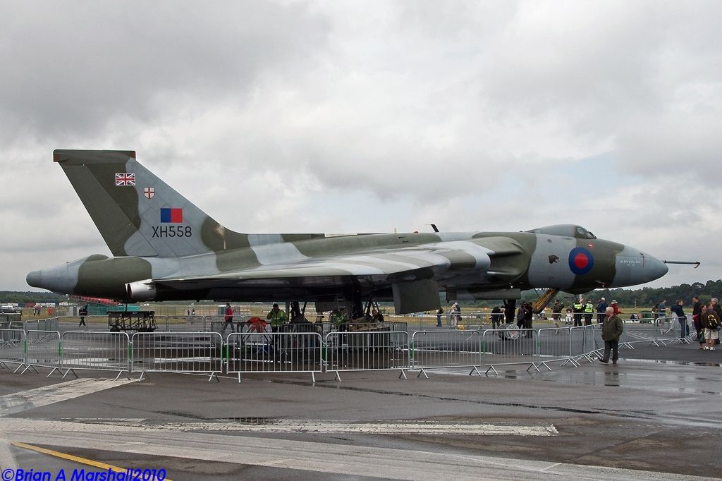 http://i5.photobucket.com/albums/y200/penpusher/04%20Miscellaneous%202010/08%20Farnborough%2023Jul10/30.jpg