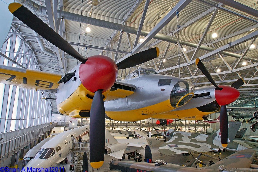 http://i5.photobucket.com/albums/y200/penpusher/05%20Duxford%202011/03%20Duxford%2029Jan11/07.jpg