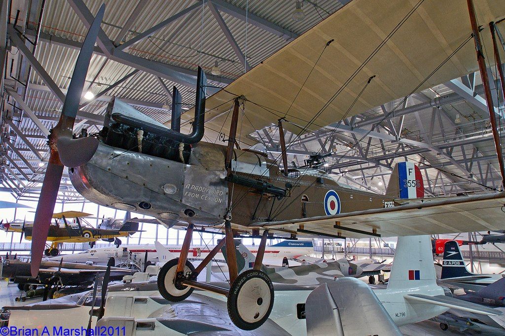 http://i5.photobucket.com/albums/y200/penpusher/05%20Duxford%202011/03%20Duxford%2029Jan11/09.jpg
