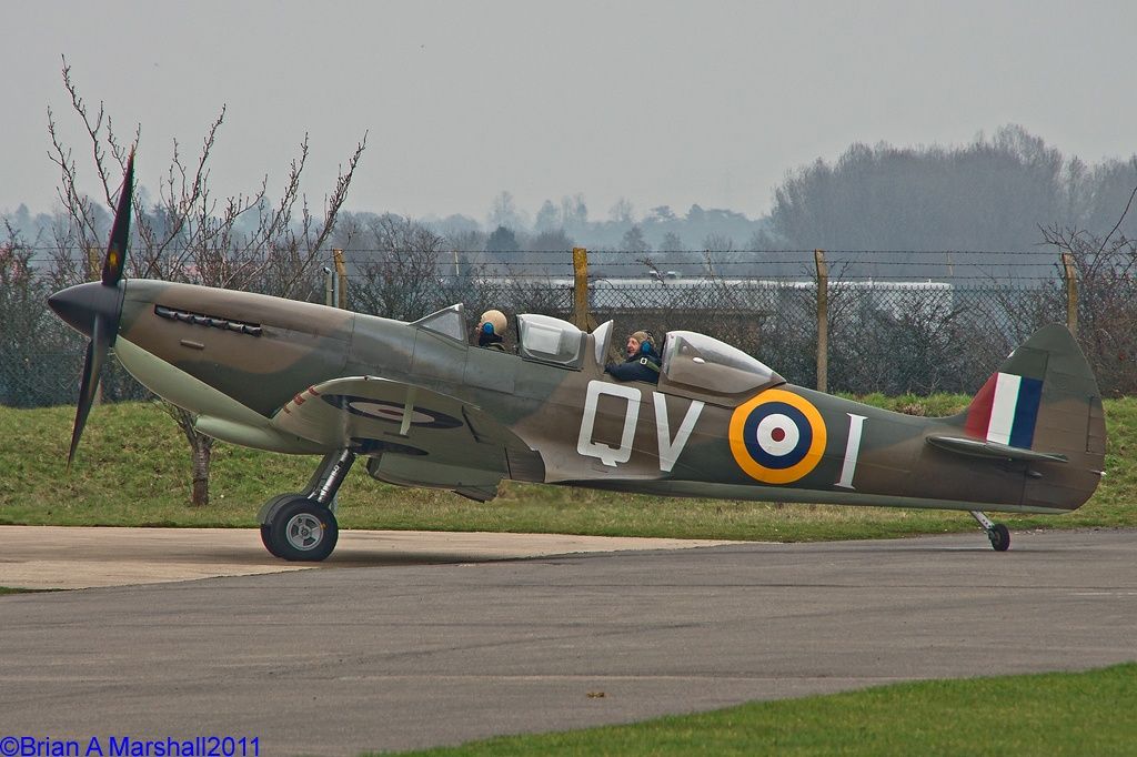 http://i5.photobucket.com/albums/y200/penpusher/05%20Duxford%202011/05%20Duxford%2005Mar11/04.jpg