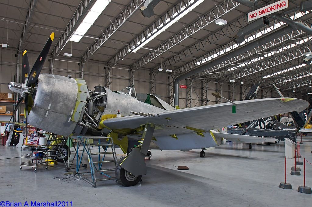 http://i5.photobucket.com/albums/y200/penpusher/05%20Duxford%202011/11%2021Apr11/06.jpg