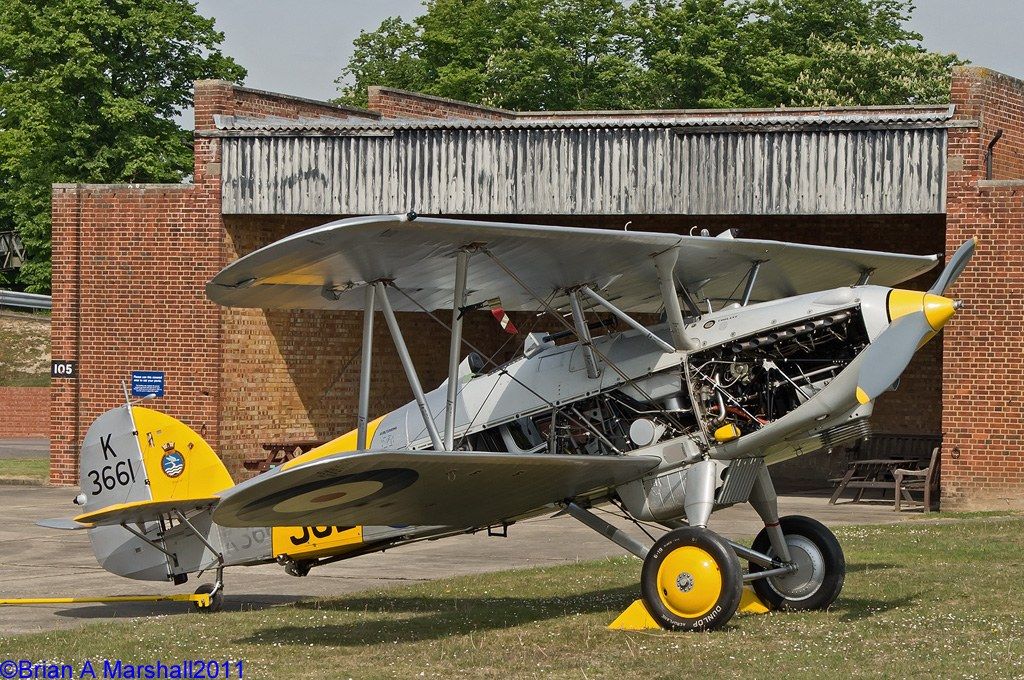 http://i5.photobucket.com/albums/y200/penpusher/05%20Duxford%202011/14%20Duxford%2006May11/01.jpg