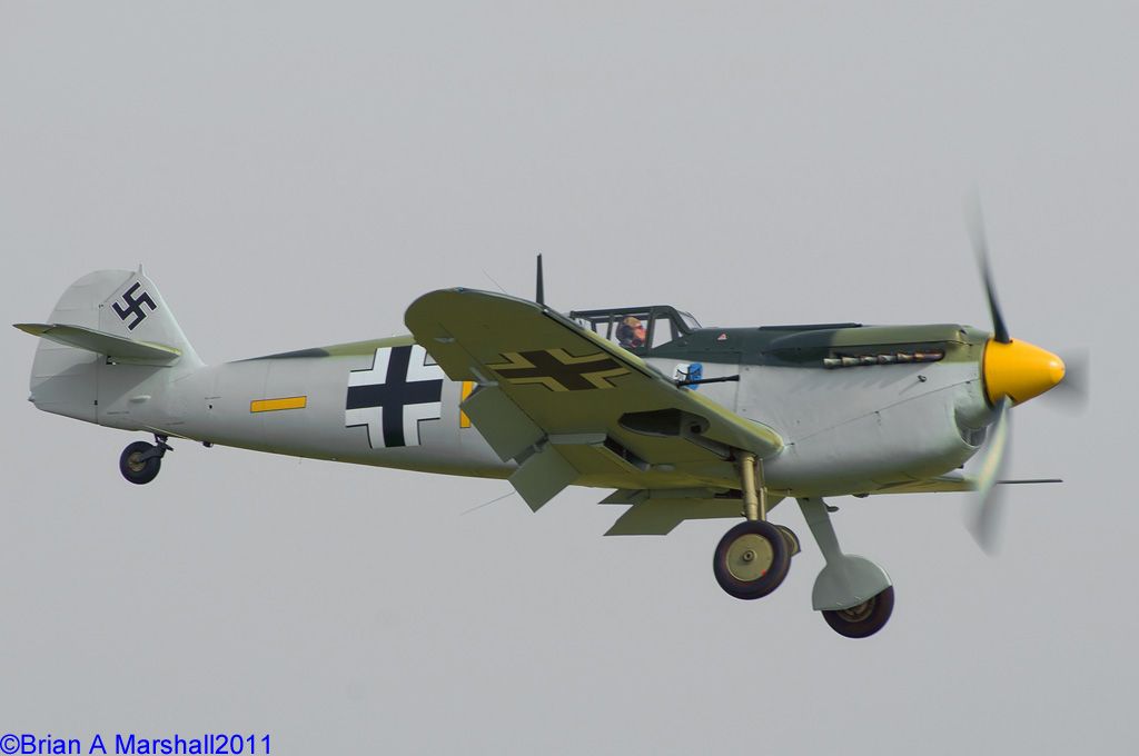 http://i5.photobucket.com/albums/y200/penpusher/05%20Duxford%202011/14%20Duxford%2006May11/10.jpg