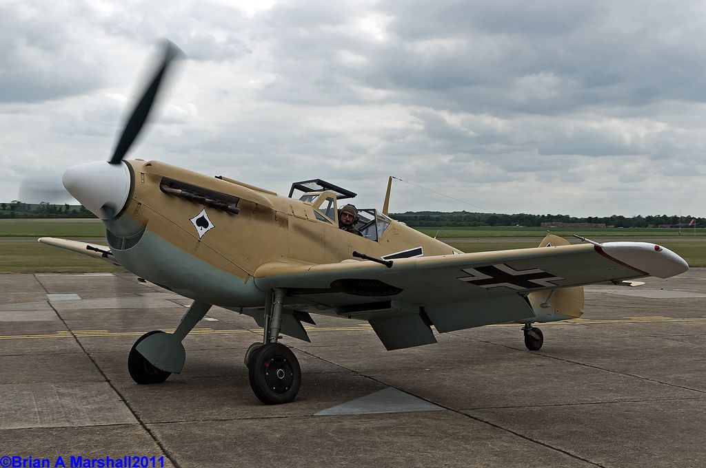 http://i5.photobucket.com/albums/y200/penpusher/05%20Duxford%202011/15%20Duxford%2013May11/13.jpg