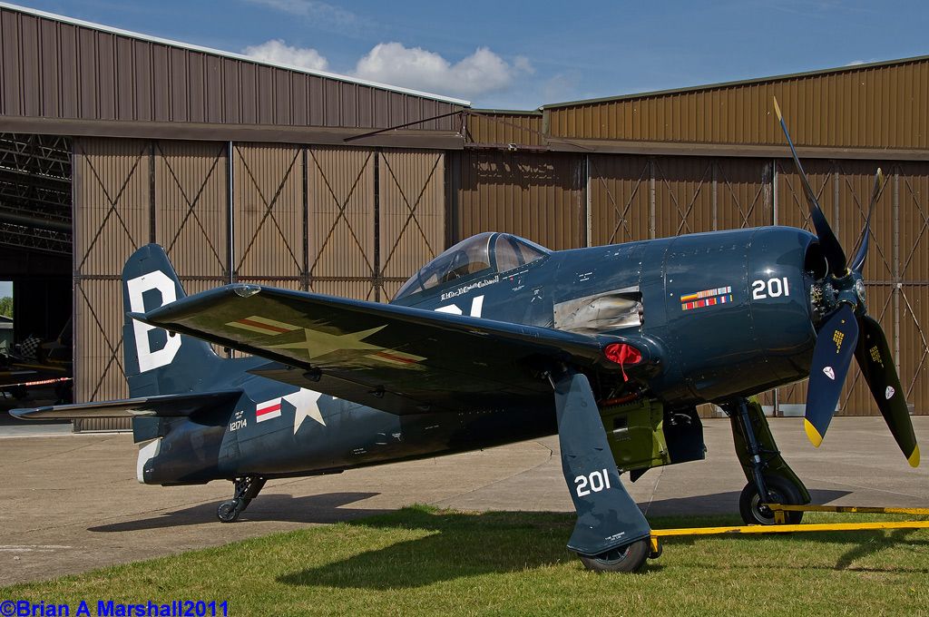 http://i5.photobucket.com/albums/y200/penpusher/05%20Duxford%202011/19%2014Jun11/06.jpg