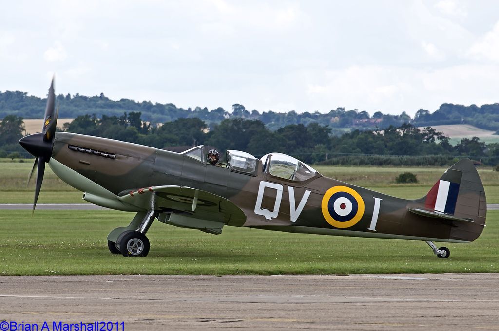 http://i5.photobucket.com/albums/y200/penpusher/05%20Duxford%202011/21%20Duxford%2024Jun11/03-1.jpg