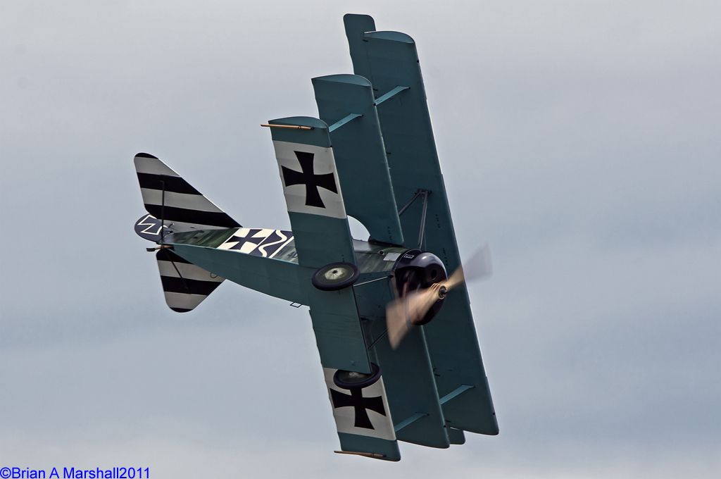 http://i5.photobucket.com/albums/y200/penpusher/05%20Duxford%202011/23%20legends%202011/FL10.jpg