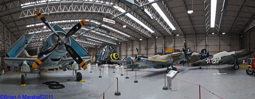 http://i5.photobucket.com/albums/y200/penpusher/05%20Duxford%202011/25%20Duxford%2023Jul11/09.jpg
