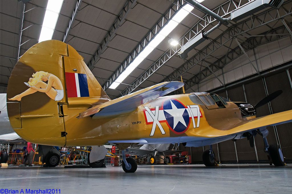 http://i5.photobucket.com/albums/y200/penpusher/05%20Duxford%202011/26%20Duxford%2019Jul11/04.jpg