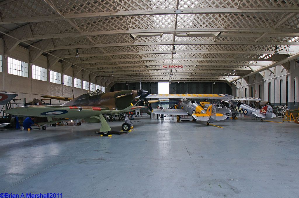http://i5.photobucket.com/albums/y200/penpusher/05%20Duxford%202011/26%20Duxford%2019Jul11/07.jpg
