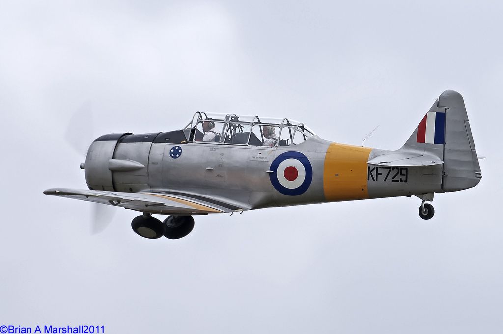 http://i5.photobucket.com/albums/y200/penpusher/05%20Duxford%202011/27%20Sally-B%2031Jul11/DSC05658copy.jpg