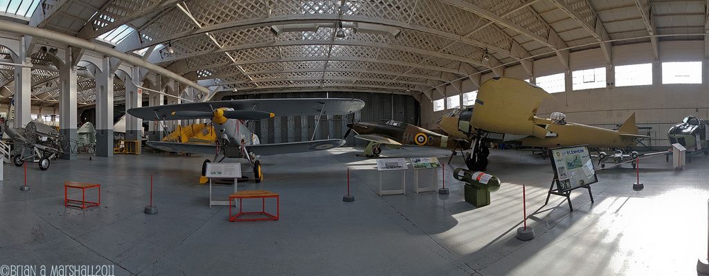 http://i5.photobucket.com/albums/y200/penpusher/05%20Duxford%202011/28%20Duxford%2022Oct11/04.jpg