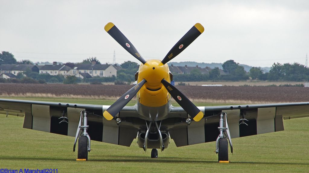 http://i5.photobucket.com/albums/y200/penpusher/05%20Duxford%202011/32%20Duxford%2027%20Aug11/04.jpg