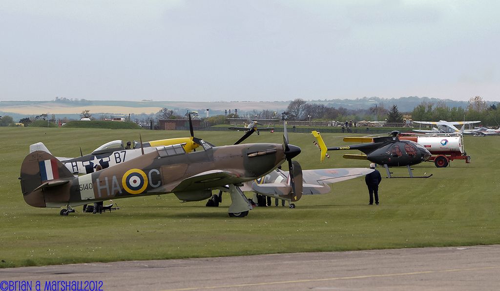 http://i5.photobucket.com/albums/y200/penpusher/07%20Duxford%202012/10%20Duxford%2006May12/10.jpg