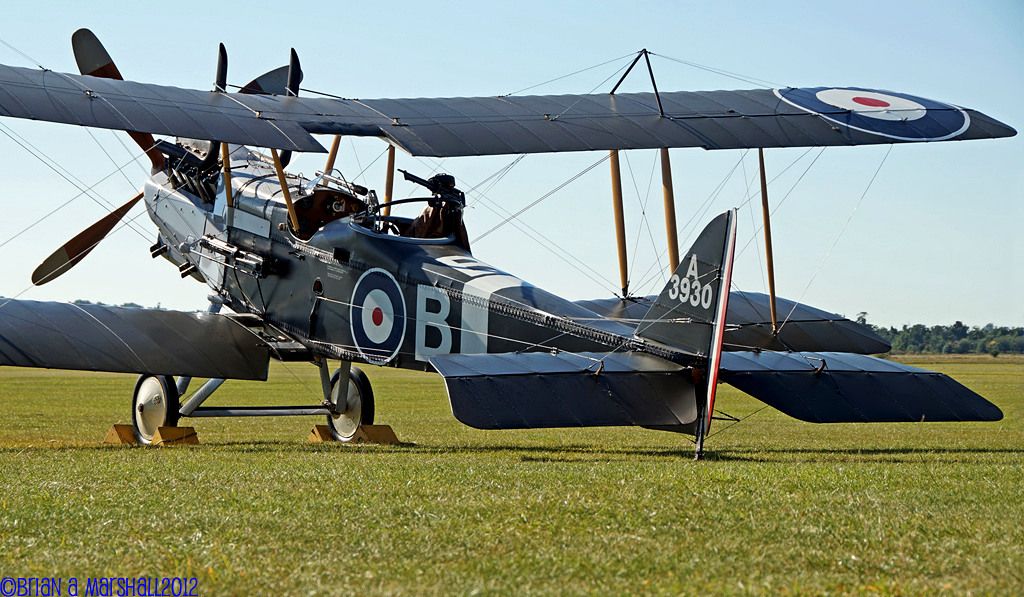 http://i5.photobucket.com/albums/y200/penpusher/07%20Duxford%202012/30%20Duxford%208-9Sep12/07.jpg