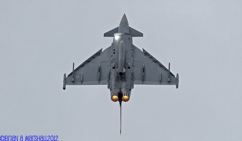 http://i5.photobucket.com/albums/y200/penpusher/08%20Miscellaneous%202012/12%20Farnborough%202012/03.jpg